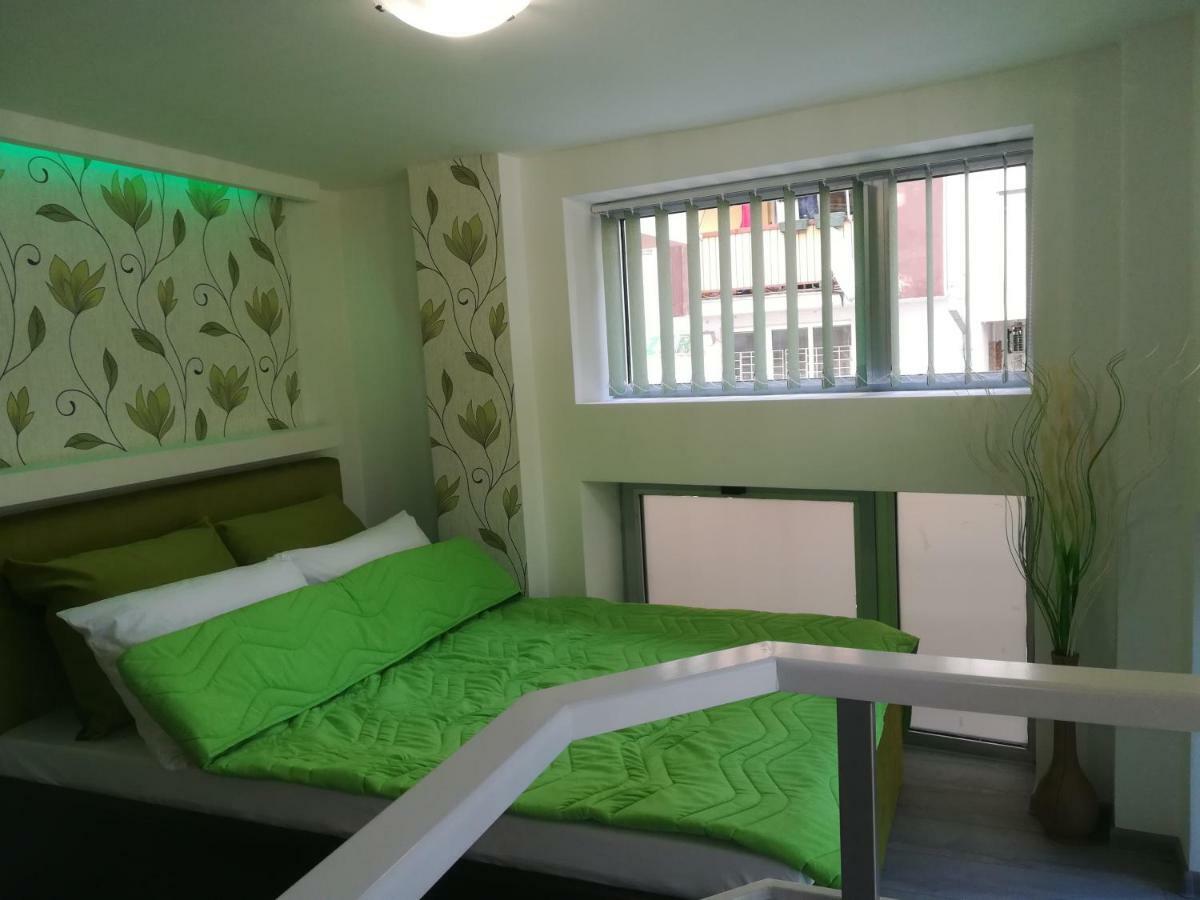Classy And Cozy - Parking - 3 Beds - Near Center Novi Sad Exterior photo